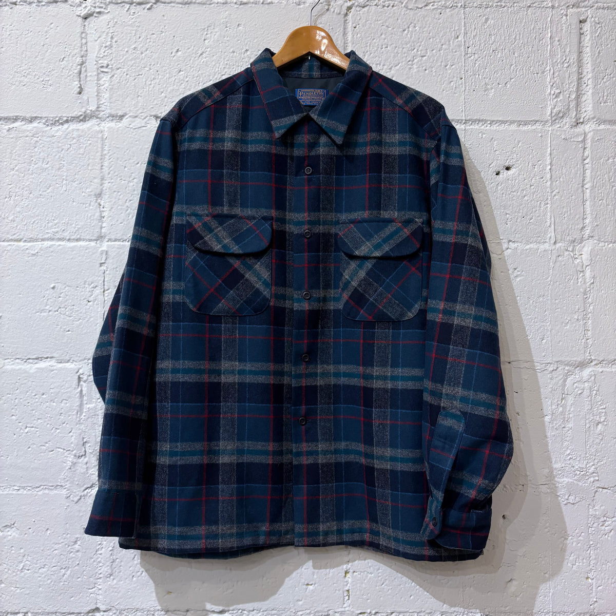 80's Pendleton Board Shirt (XL/ mint condition)