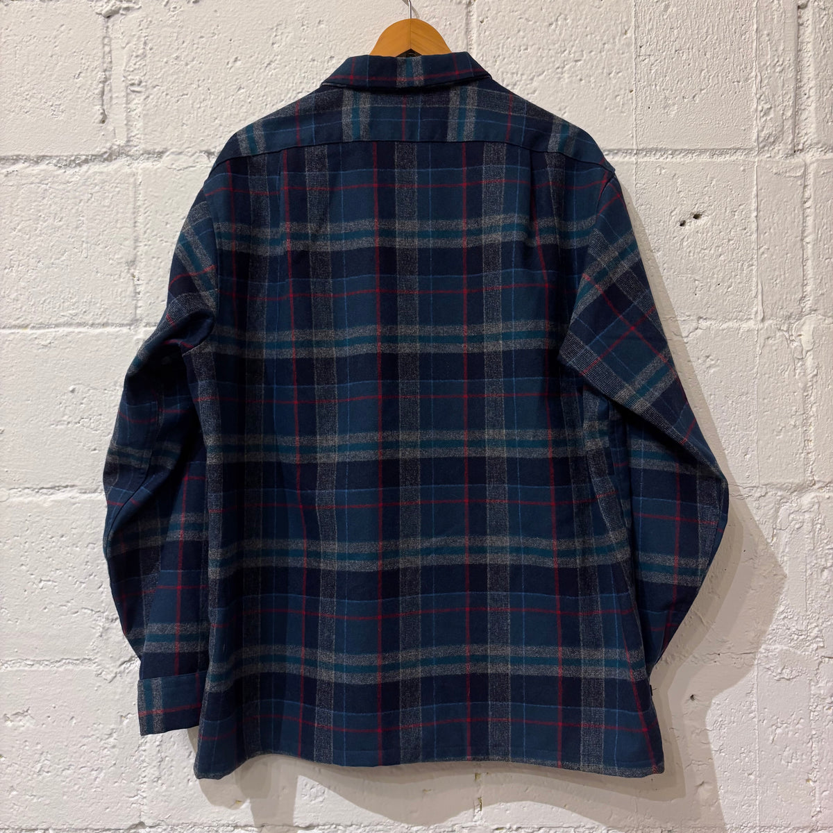 80's Pendleton Board Shirt (XL/ mint condition)