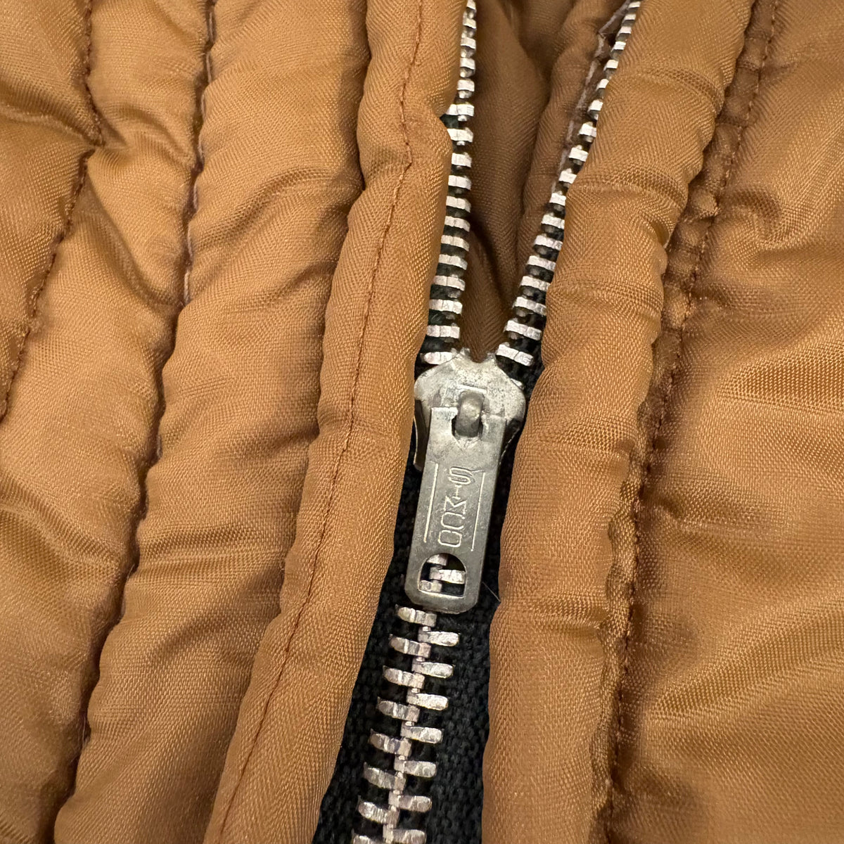 70's nylon quilting work jacket (size L mint condition)