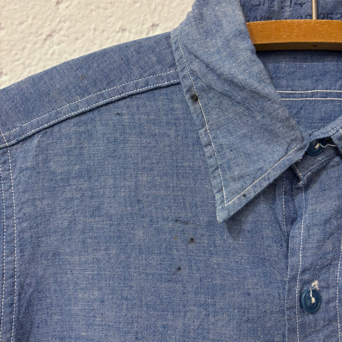 early 50's U.S.N. chambray shirt (mint condition)
