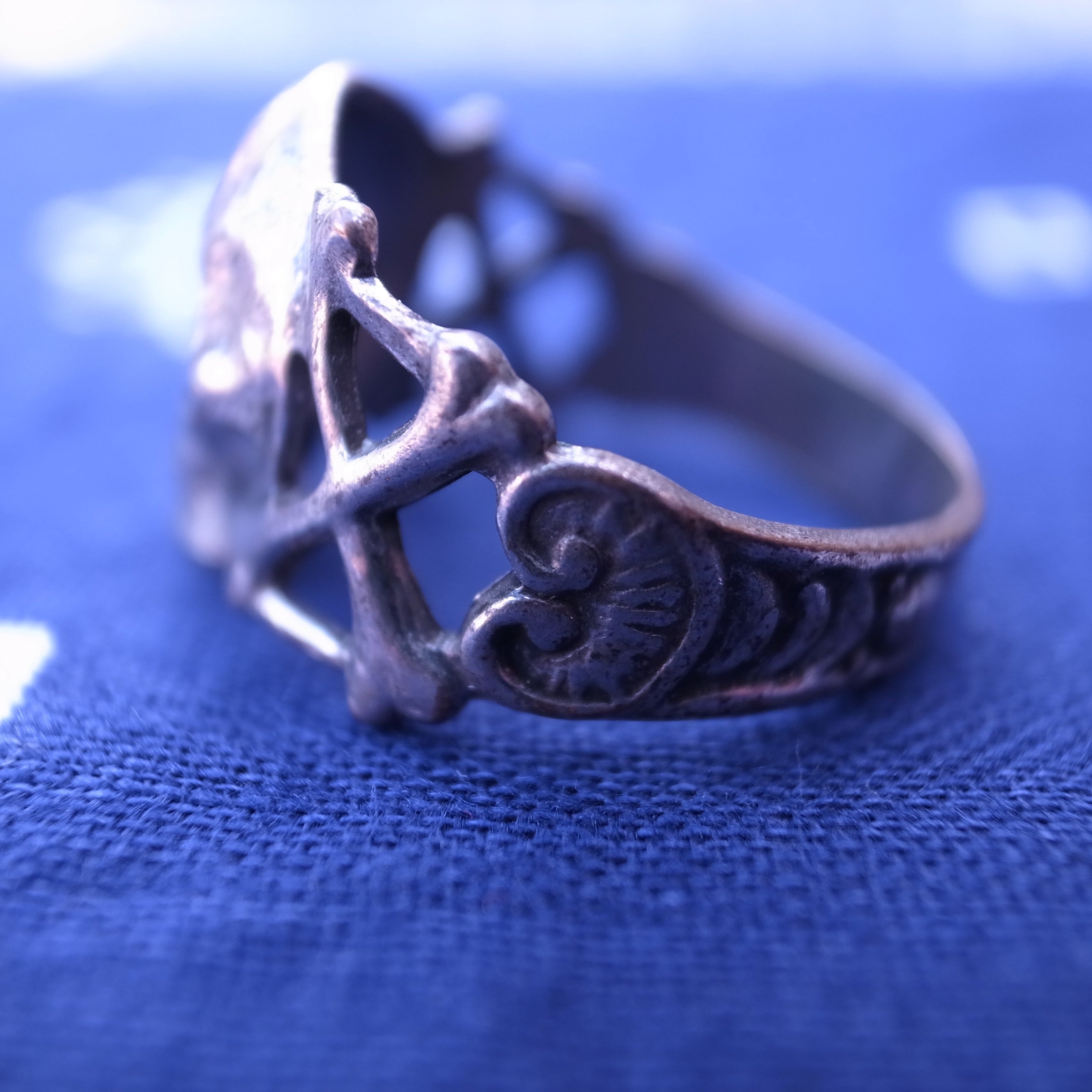 30's skull & crossbones ring