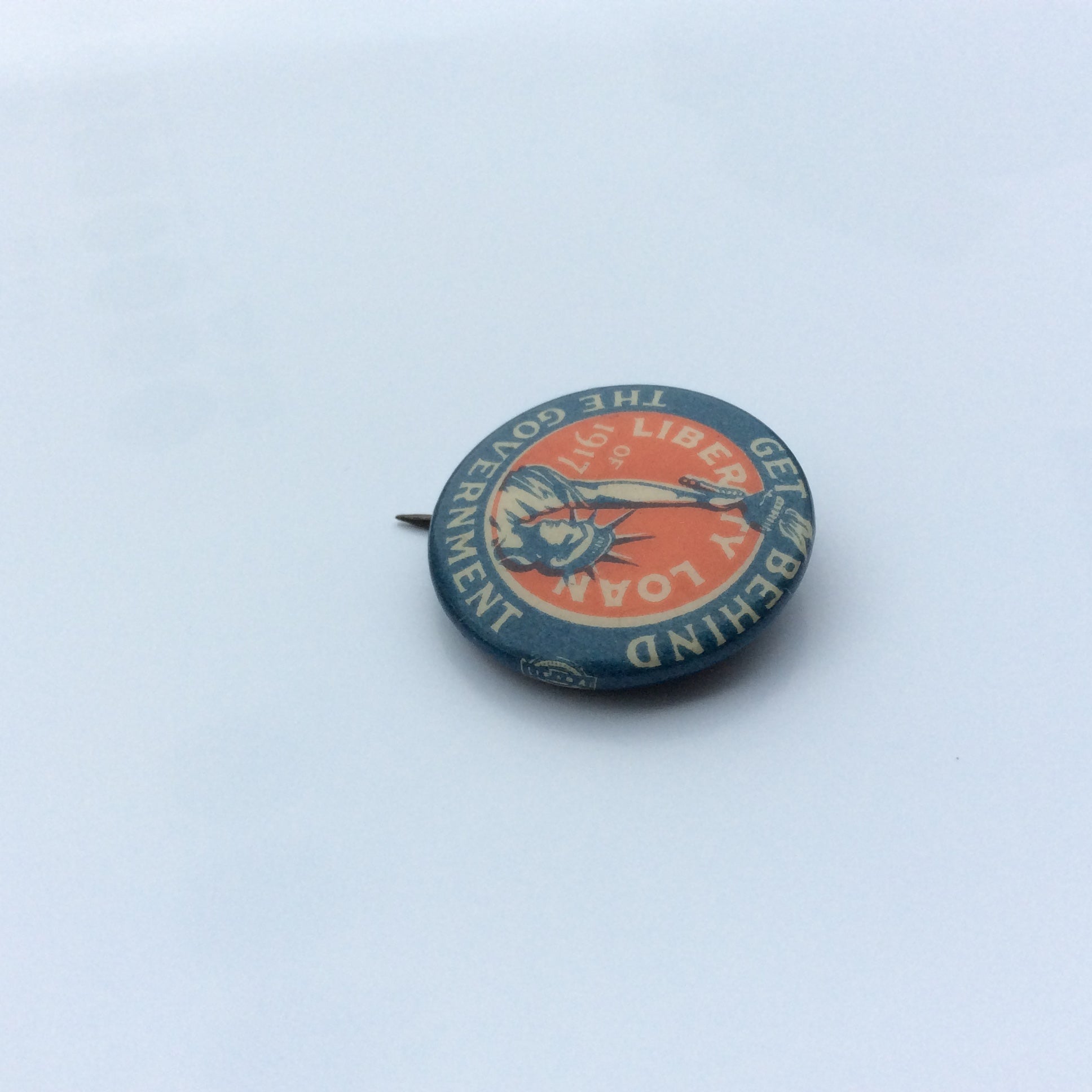 1917's Liberty Loan pin badge