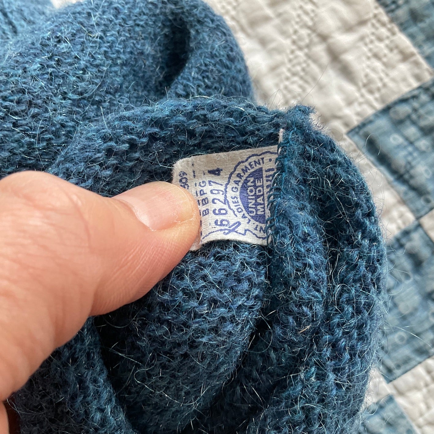 60's Brent mohair V-neck sweater (mint condition)