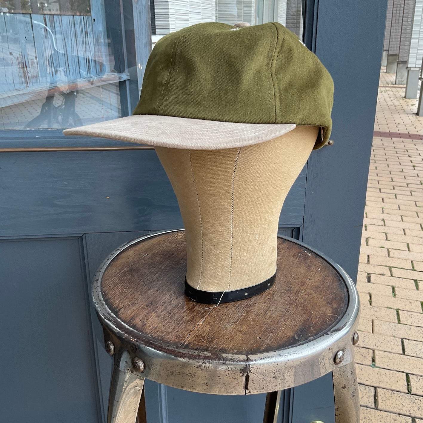 N.O.S. 90's~ Yupoong snapback cap olive/ beige