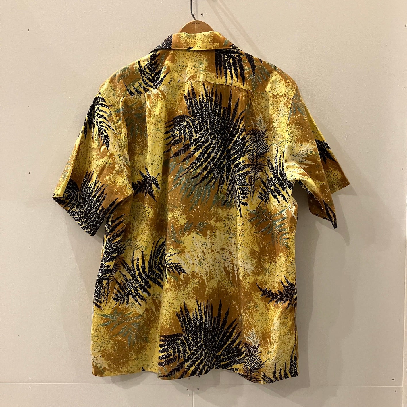 50's "Kamehameha" cotton Hawaiian shirt (mint condition)