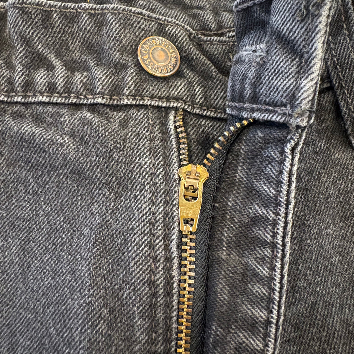 90's Levi's 550 black made in USA (W34 L30)