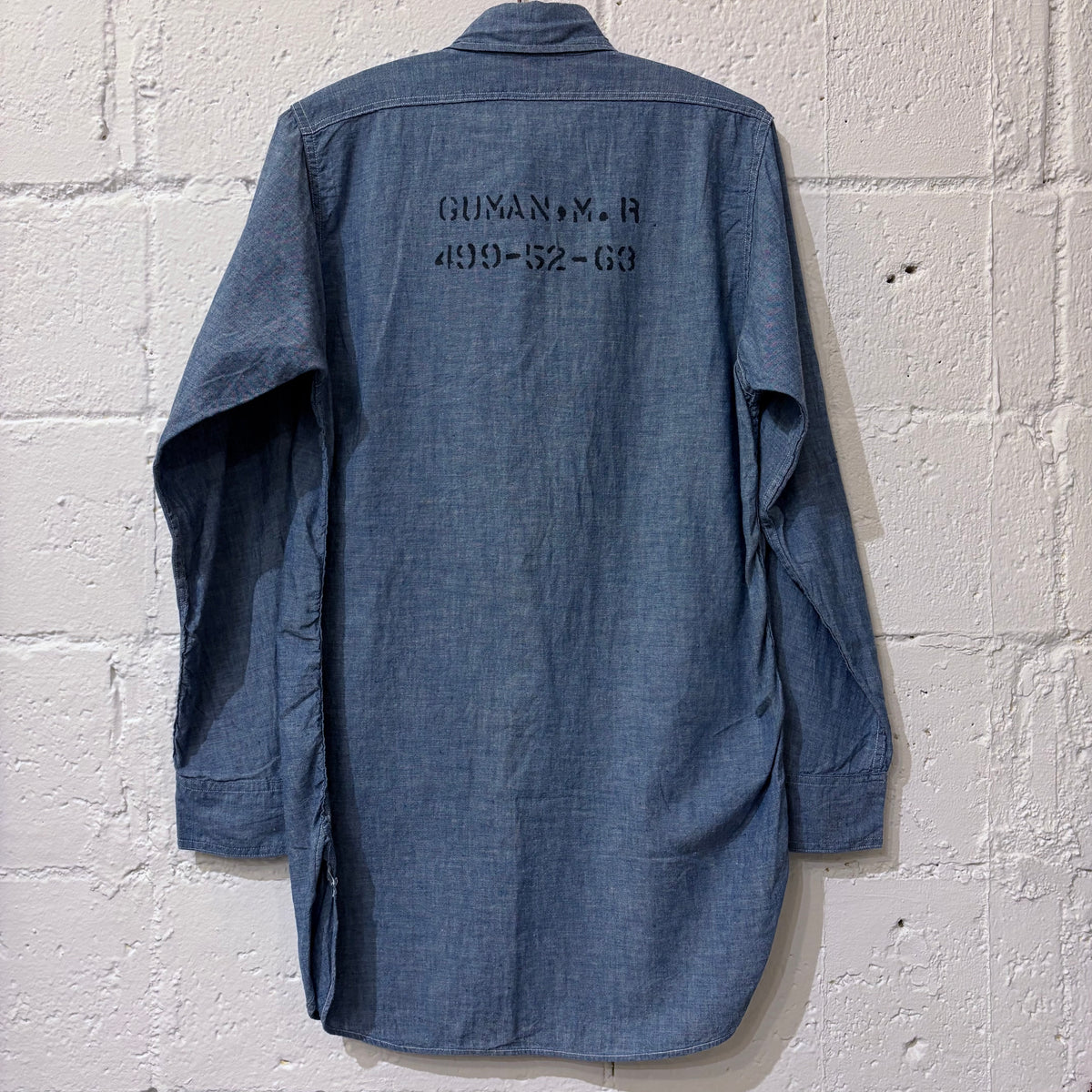 early 50's U.S.N. chambray shirt (mint condition)
