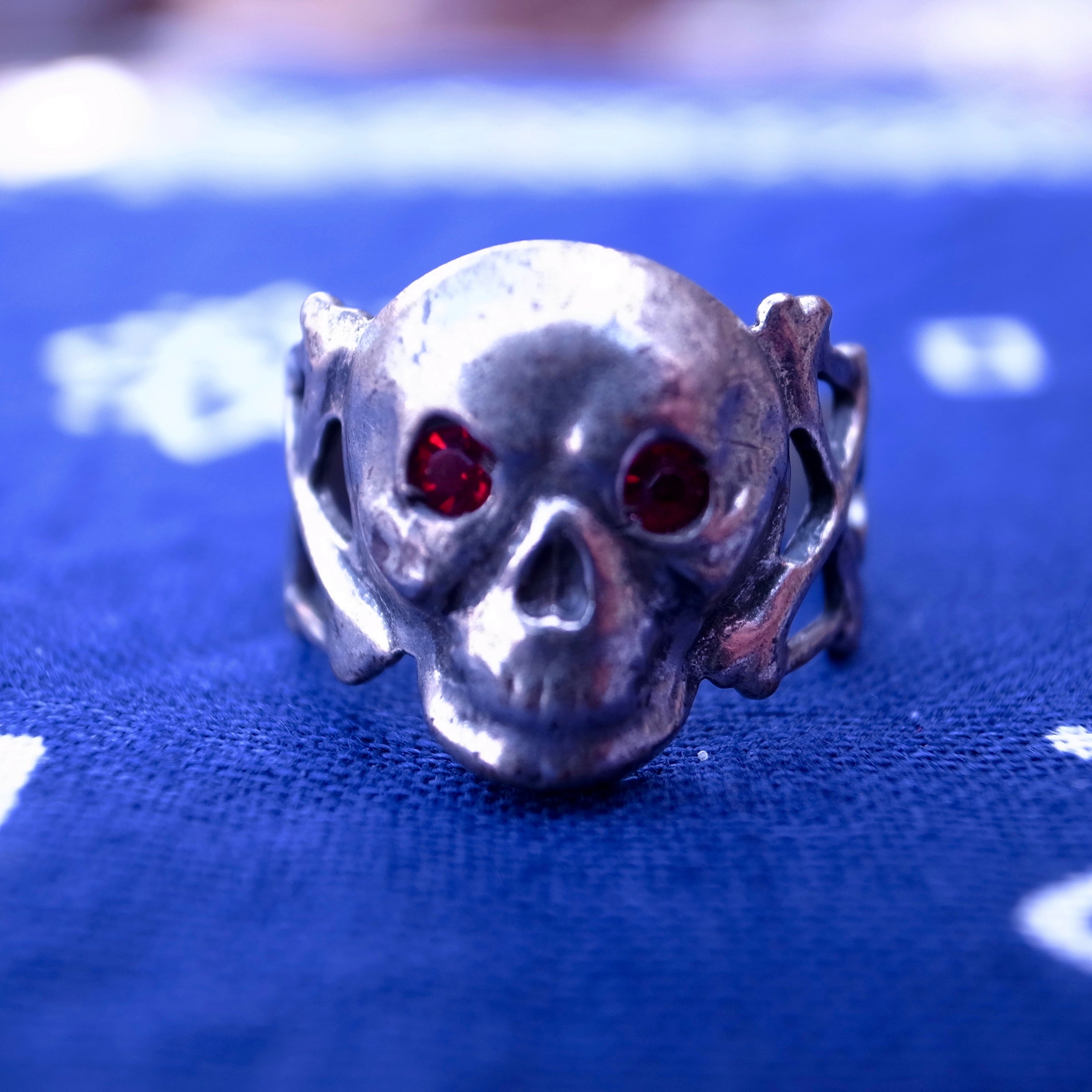 30's skull & crossbones ring