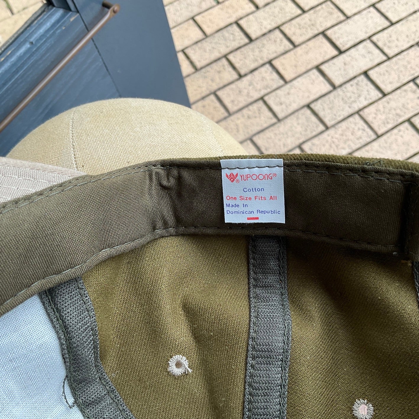 N.O.S. 90's~ Yupoong snapback cap olive/ beige