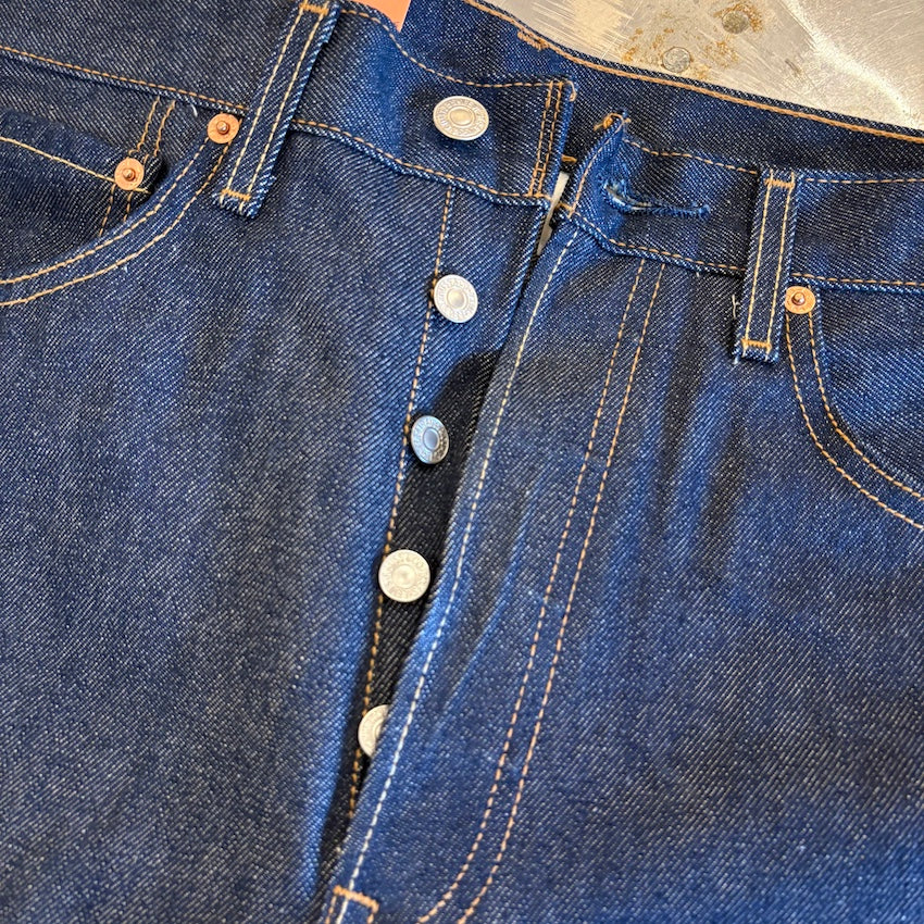 N.O.S. 00's Levi's 501 made in Guatemala